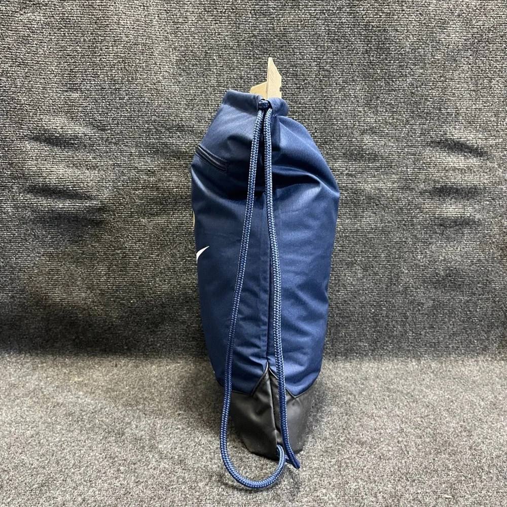 Nike DM3978-410 Brasilia 9.5‎ Health 360 Drawstring 18L Gym Bag Midnight Navy